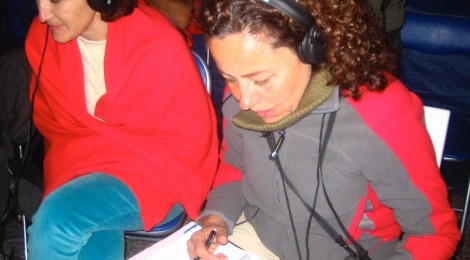 la script Lourdes Navarro en pleno rodaje
